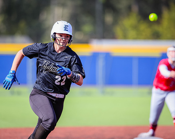 Edmonds_College_v_Skagit_2024_05_01_Softball_0643