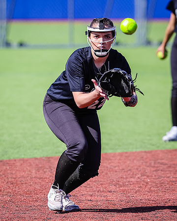 Edmonds_College_v_Skagit_2024_05_01_Softball_0060