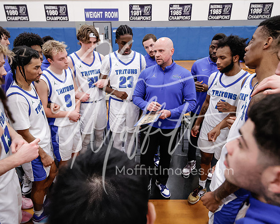 2024-01-08 Everett vs Edmonds College Mens Basketball_3549-Edit