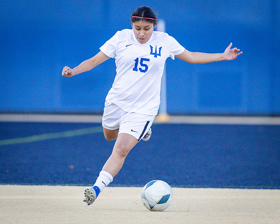 10-24-25 Everett CC at Edmonds CC Womens Soccer-77