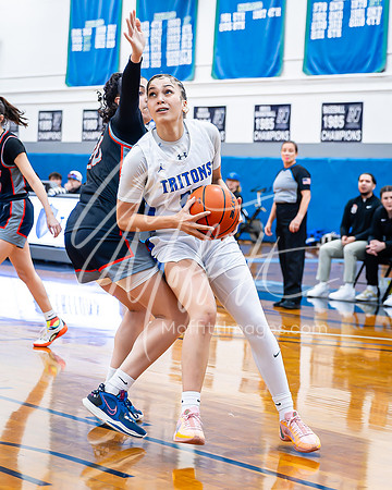 Everett CC at Edmonds C womens BB 02-07-2024-43