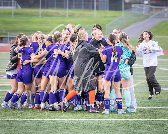 2025-11-08 Bothell at Lake Stevens Girls Socc Playoff_6423