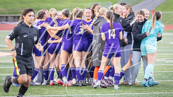 2025-11-08 Bothell at Lake Stevens Girls Socc Playoff_6438