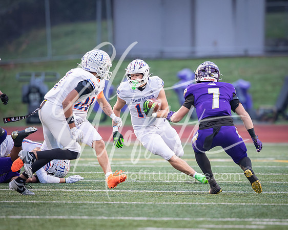 2025-11-29 Graham Kapowsin at Lake Stevens State semi-final Football Playoff_1949