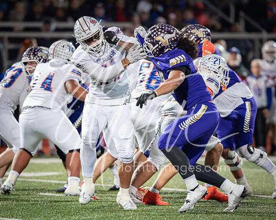 2025-11-29 Graham Kapowsin at Lake Stevens State semi-final Football Playoff_3043