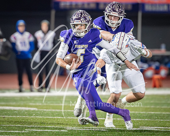 2025-11-29 Graham Kapowsin at Lake Stevens State semi-final Football Playoff_3481
