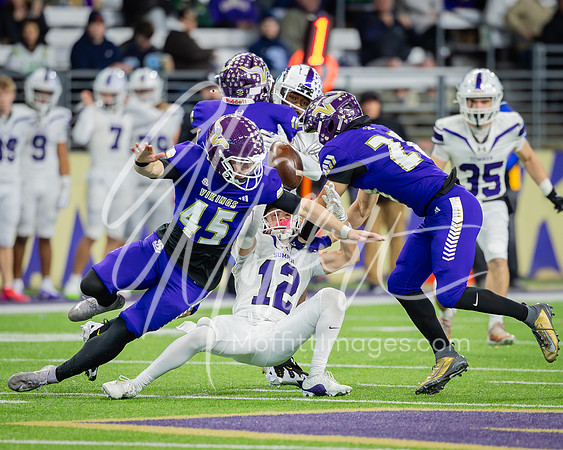 2025-12-06 Sumner v Lake Stevens State final Football Playoff_3652