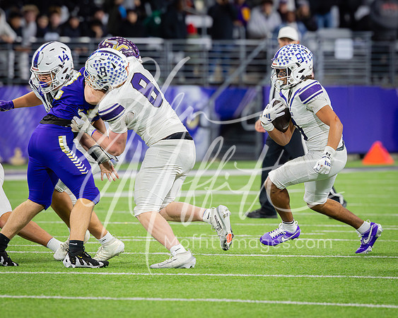 2025-12-06 Sumner v Lake Stevens State final Football Playoff_5238-Edit