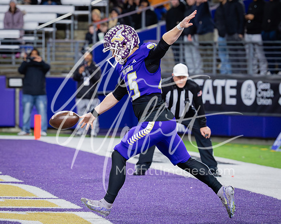 2025-12-06 Sumner v Lake Stevens State final Football Playoff_5841