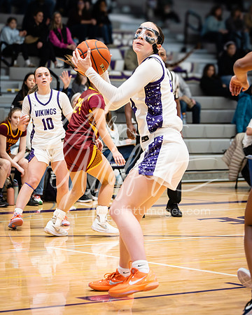 2025-12-23 Lakeside v Lake Stevens Girls Varsity Basketball_0271