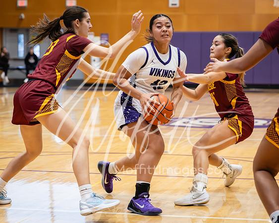 2025-12-23 Lakeside v Lake Stevens Girls Varsity Basketball_0413