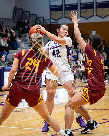 2025-12-23 Lakeside v Lake Stevens Girls Varsity Basketball_0428
