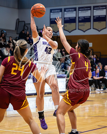 2025-12-23 Lakeside v Lake Stevens Girls Varsity Basketball_0429