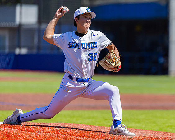 Edmonds_College_v_Shoreline_2024_05_11_Baseball_1807-Edit