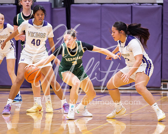 202-02-18 Redmond at Lake Stevens Girls BB Playoff_4055-20250218-DxO_DeepPRIME XD2s