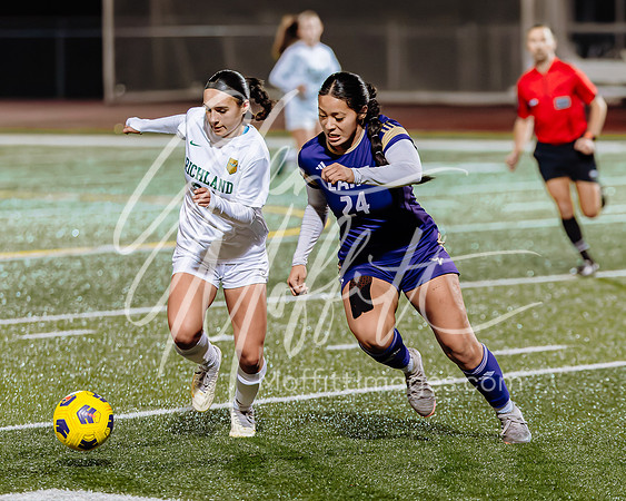 11-13-24 Richland at Lake Stevens Girls Soccer Playoff_1610-115