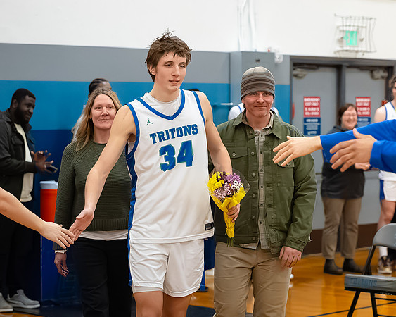 2025-02-22 Bellevue CC vs ECC BB_0317-20250222-DxO_DeepPRIME XD2s