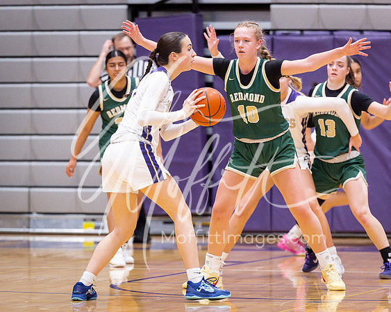 202-02-18 Redmond at Lake Stevens Girls BB Playoff_1699-20250218-DxO_DeepPRIME XD2s