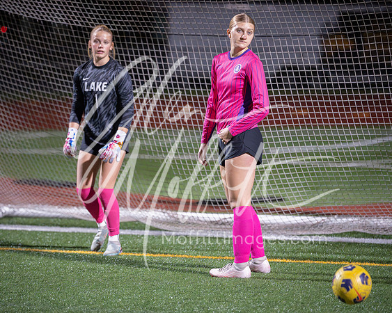 2026-10-13_glacier_peak_vs_Lake_Stevens_girls_soccer_0212-25