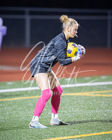 2026-10-13_glacier_peak_vs_Lake_Stevens_girls_soccer_0863-32