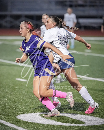 2026-10-13_glacier_peak_vs_Lake_Stevens_girls_soccer_3279-5