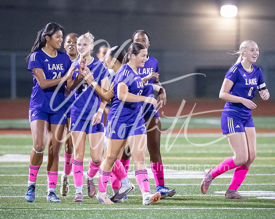 2026-10-13_glacier_peak_vs_Lake_Stevens_girls_soccer_2424-145