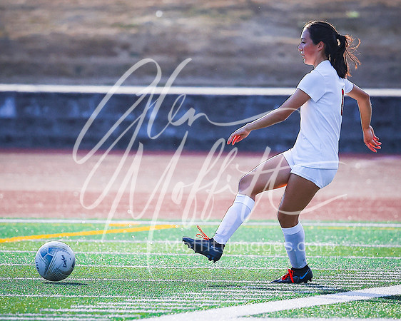 09.24.22 lincoln at Lk Stevens var Grl Socc gdm-7647
