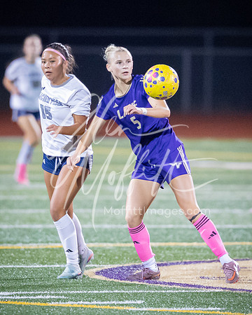 2026-10-13_glacier_peak_vs_Lake_Stevens_girls_soccer_2335-139