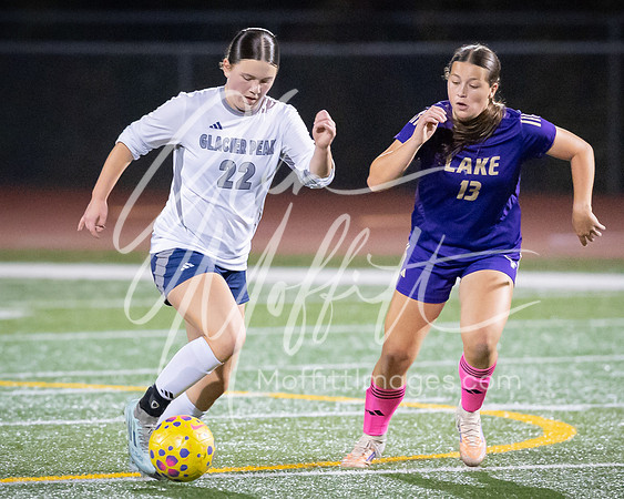 2026-10-13_glacier_peak_vs_Lake_Stevens_girls_soccer_2265-133