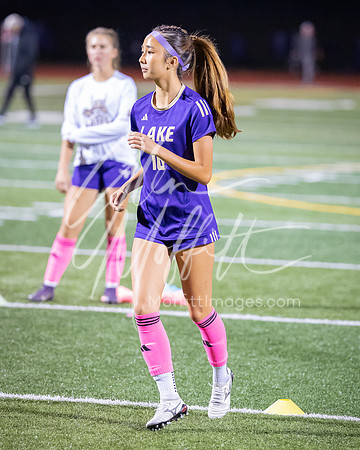 2026-10-13_glacier_peak_vs_Lake_Stevens_girls_soccer_0805-21