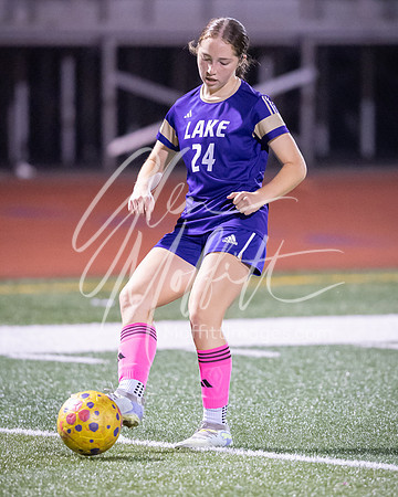 2026-10-13_glacier_peak_vs_Lake_Stevens_girls_soccer_0801-20