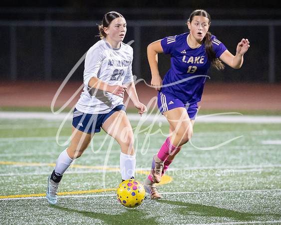 2026-10-13_glacier_peak_vs_Lake_Stevens_girls_soccer_2268-134