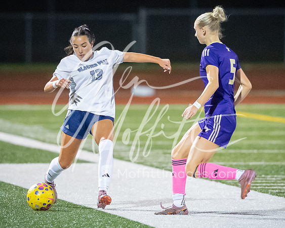 2026-10-13_glacier_peak_vs_Lake_Stevens_girls_soccer_2520-151