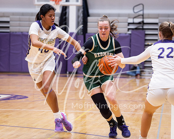 202-02-18 Redmond at Lake Stevens Girls BB Playoff_1630-20250218-DxO_DeepPRIME XD2s
