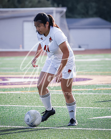 09.24.22 lincoln at Lk Stevens var Grl Socc gdm-7392