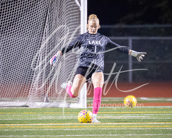 2026-10-13_glacier_peak_vs_Lake_Stevens_girls_soccer_1188-68