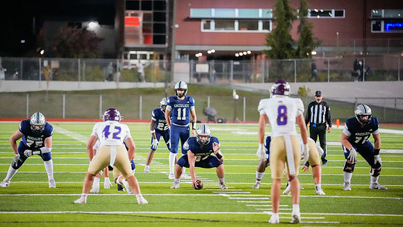 2026-10-09_glacier_peak_vs_Lake_Stevens_football_5480