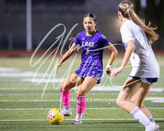 2026-10-13_glacier_peak_vs_Lake_Stevens_girls_soccer_1500-95