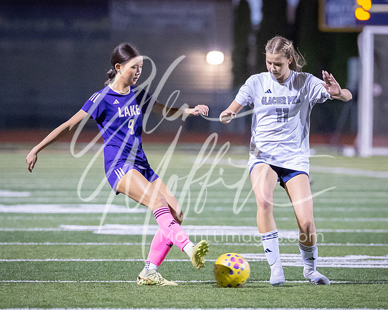2026-10-13_glacier_peak_vs_Lake_Stevens_girls_soccer_1404-87