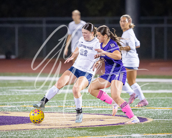 2026-10-13_glacier_peak_vs_Lake_Stevens_girls_soccer_2121-123