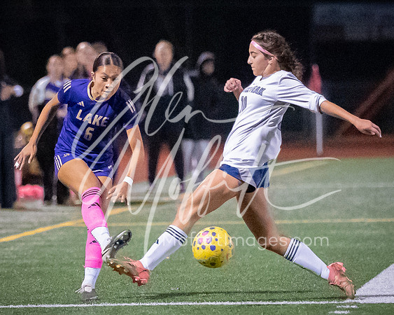 2026-10-13_glacier_peak_vs_Lake_Stevens_girls_soccer_0590-84