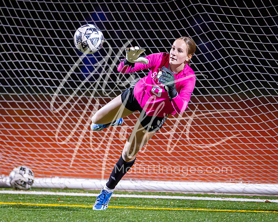 11-06-24 Skyline at LS Grls Soccer Playoff_0154-Edit