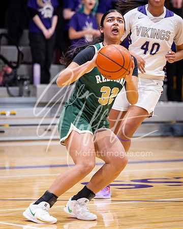 202-02-18 Redmond at Lake Stevens Girls BB Playoff_1879-20250218-DxO_DeepPRIME XD2s