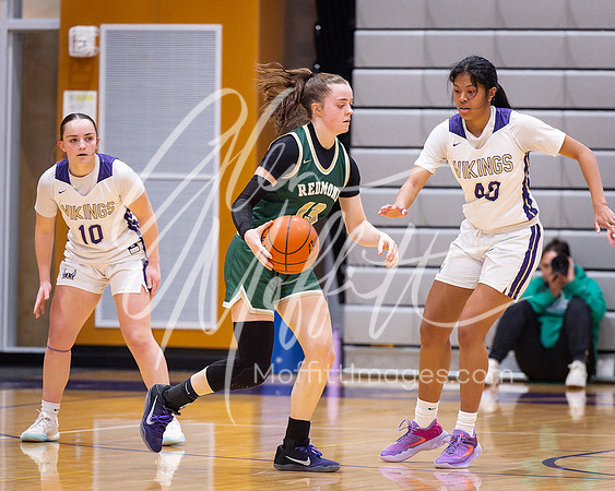 202-02-18 Redmond at Lake Stevens Girls BB Playoff_4609-20250218-DxO_DeepPRIME XD2s