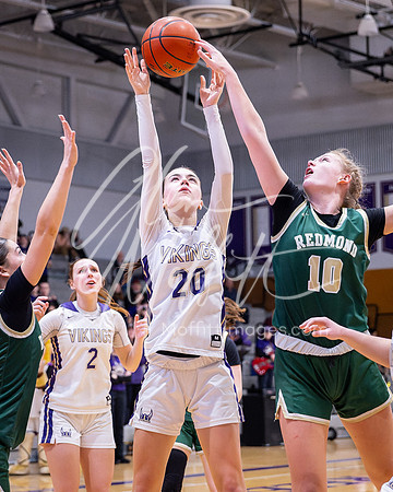 202-02-18 Redmond at Lake Stevens Girls BB Playoff_6336-20250218-DxO_DeepPRIME XD2s