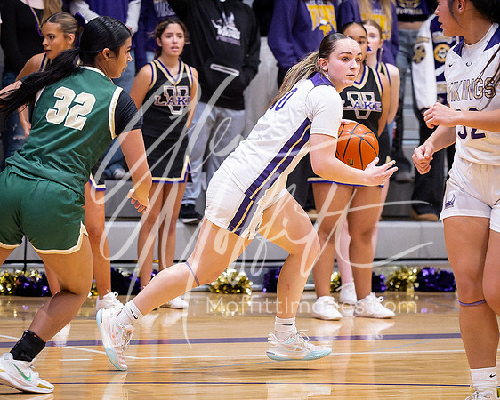 202-02-18 Redmond at Lake Stevens Girls BB Playoff_3968-20250218-DxO_DeepPRIME XD2s
