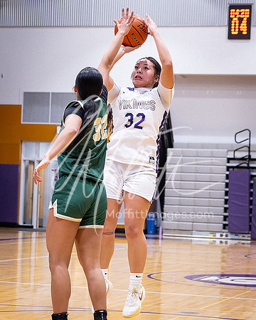 202-02-18 Redmond at Lake Stevens Girls BB Playoff_6160-20250218-DxO_DeepPRIME XD2s