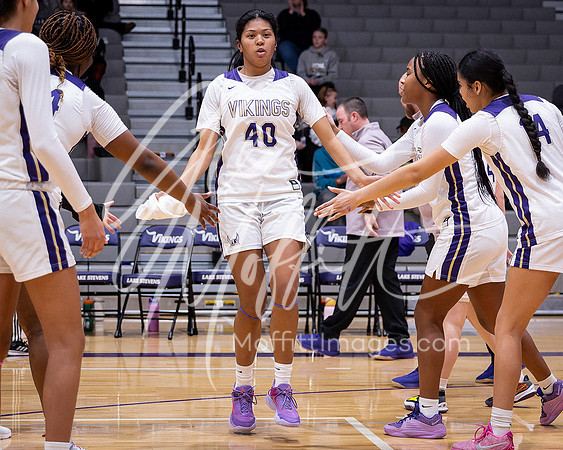 202-02-18 Redmond at Lake Stevens Girls BB Playoff_0384-20250218-DxO_DeepPRIME XD2s