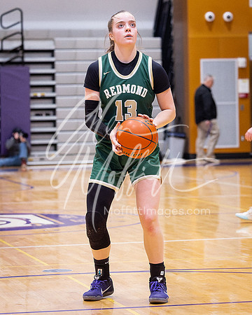 202-02-18 Redmond at Lake Stevens Girls BB Playoff_2712-20250218-DxO_DeepPRIME XD2s