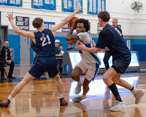 2025-02-22 Bellevue CC vs ECC BB_1450-20250222-DxO_DeepPRIME XD2s